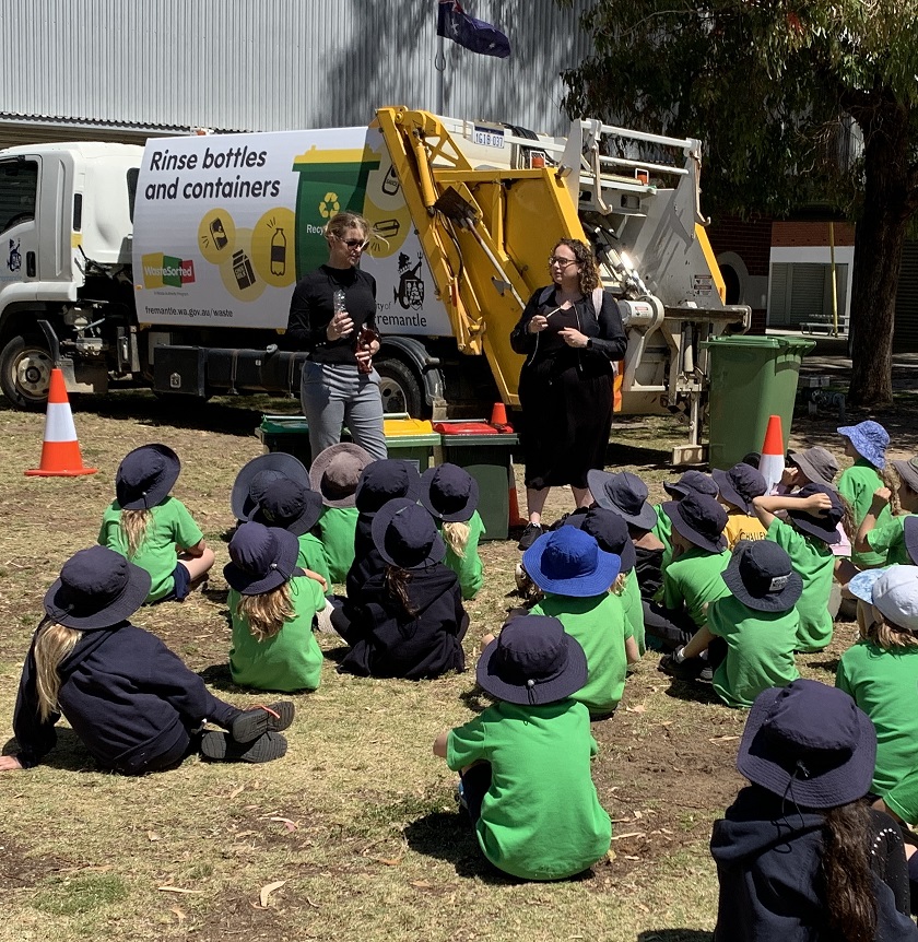 Waste truck visit to Fremantle Primary School